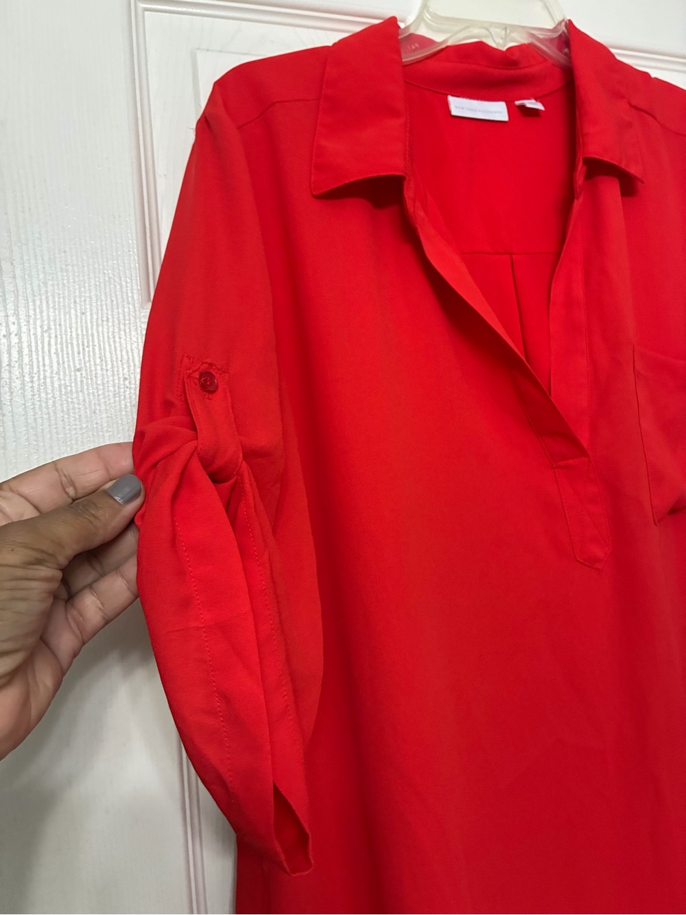 New York & Company Red V-Neck Tunic with Chest Pocket - Picture 3 of 6